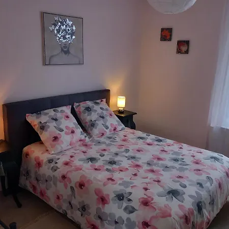 Ferienwohnung Jolie F2-5Mn De L'Aeroport D'Orly Parking Prive Gratuit Paray-Vieille-Poste Exterior foto